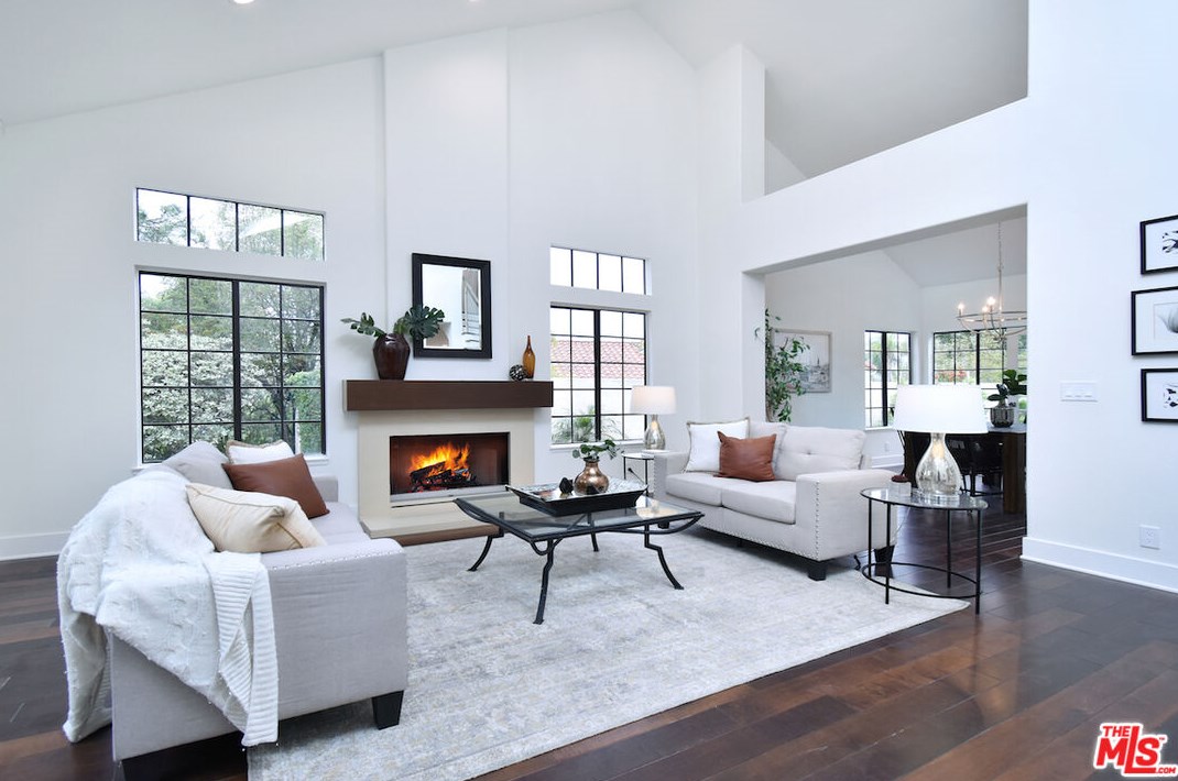 5558 Spring Hill Ct, Thousand Oaks CA  91362-5429 exterior