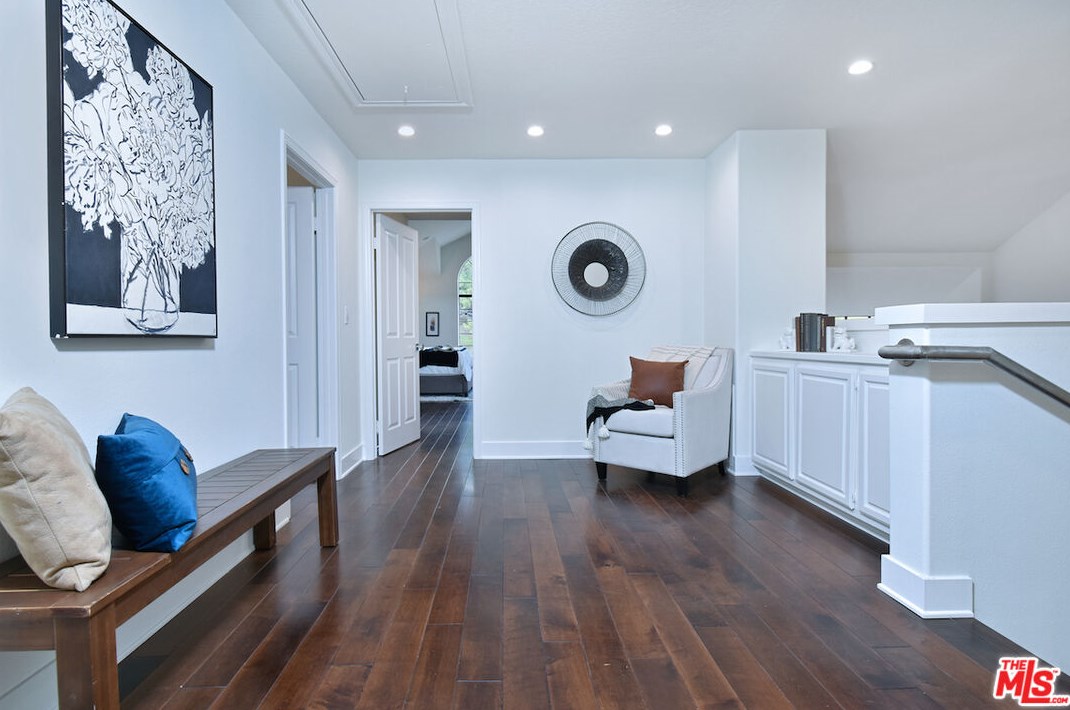 5558 Spring Hill Ct, Thousand Oaks CA  91362-5429 exterior