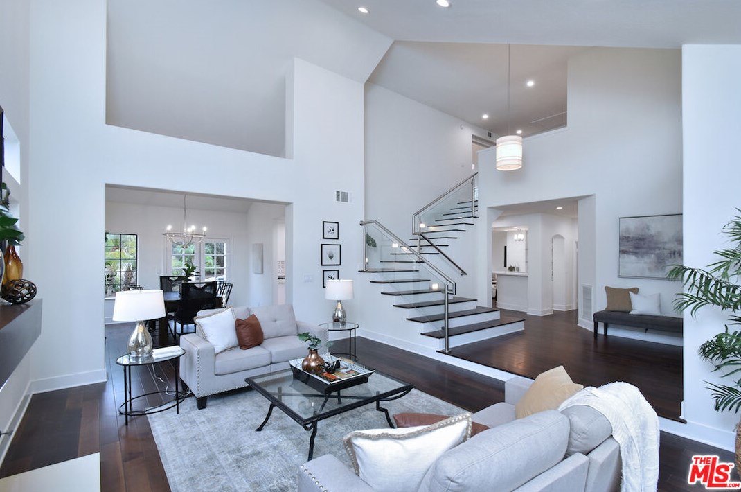 5558 Spring Hill Ct, Thousand Oaks CA  91362-5429 exterior