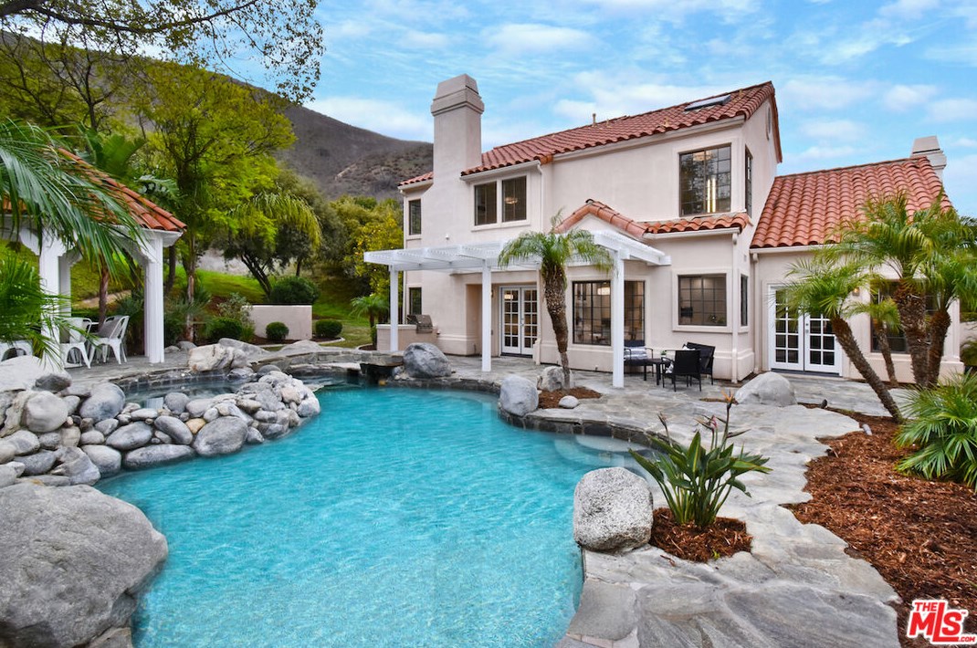 5558 Spring Hill Ct, Thousand Oaks CA  91362-5429 exterior