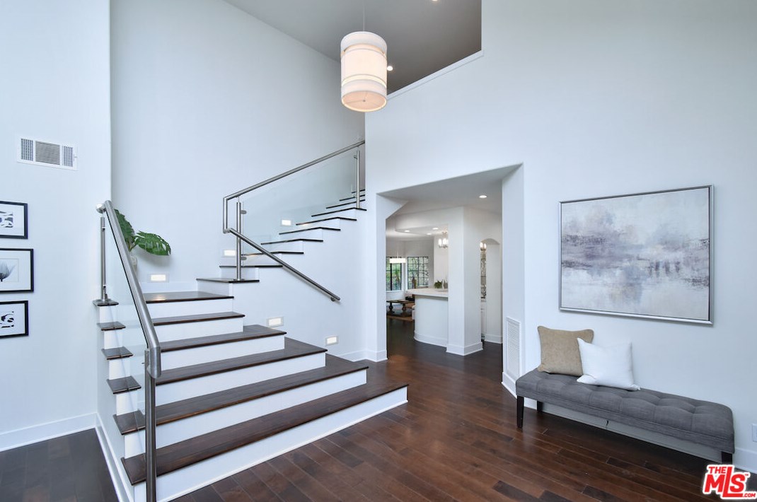 5558 Spring Hill Ct, Thousand Oaks CA  91362-5429 exterior