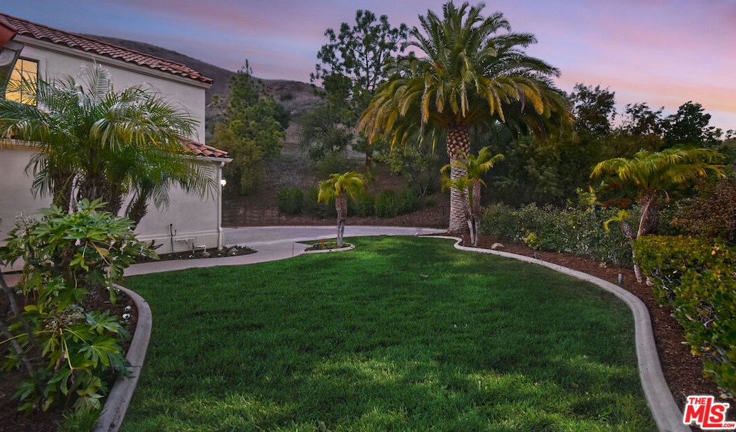 5558 Spring Hill Ct, Thousand Oaks CA  91362-5429 exterior