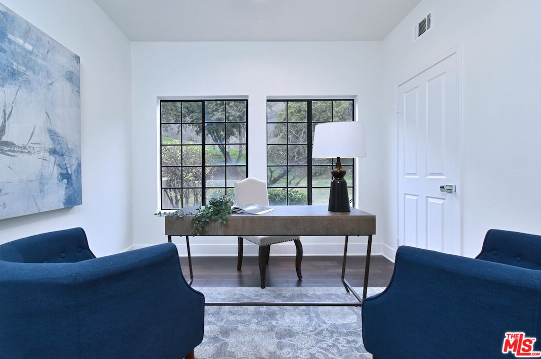 5558 Spring Hill Ct, Thousand Oaks CA  91362-5429 exterior