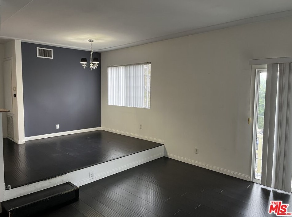 4859 Coldwater Canyon Ave #15a, Van Nuys, CA 91423