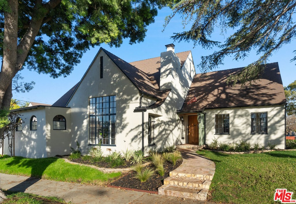 7630 Cimarron St, Los Angeles, CA 90047-2319