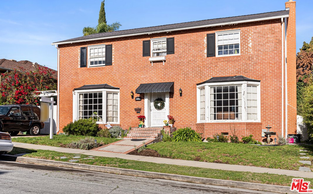 5008 Southridge Ave, Los Angeles, CA 90043-1507