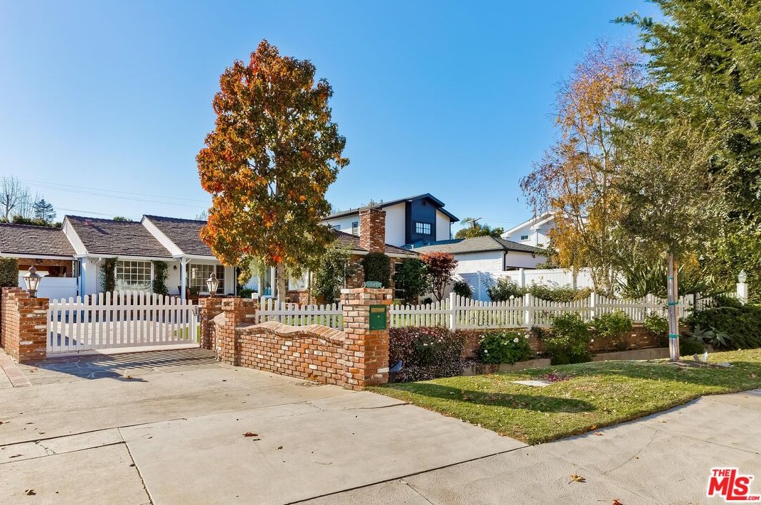 385 N Kenter Ave, Los Angeles, CA 90049