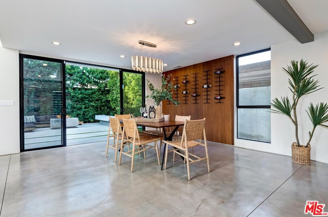 8899 Hubbard St, Los Angeles CA  90232-2401 exterior