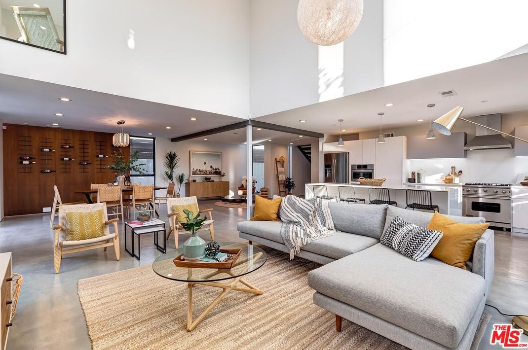 8899 Hubbard St, Los Angeles CA  90232-2401 exterior