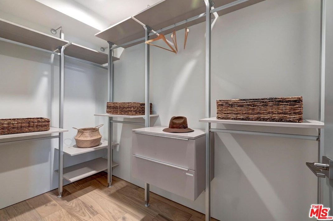 8899 Hubbard St, Los Angeles CA  90232-2401 exterior