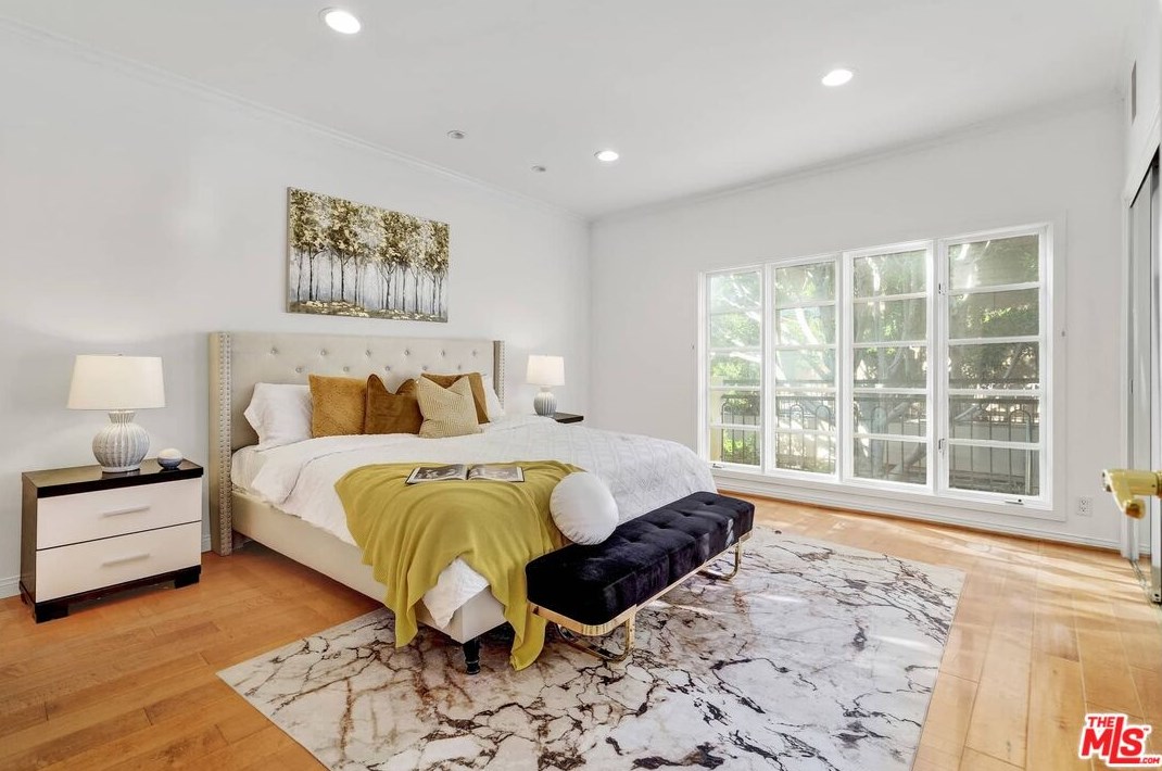 10759 Ashton Ave, Los Angeles CA 90024-5047 exterior