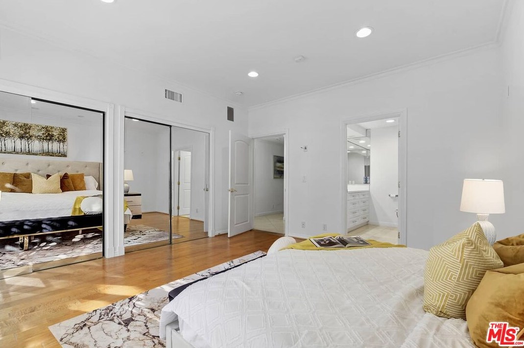 10759 Ashton Ave, Los Angeles CA 90024-5047 exterior