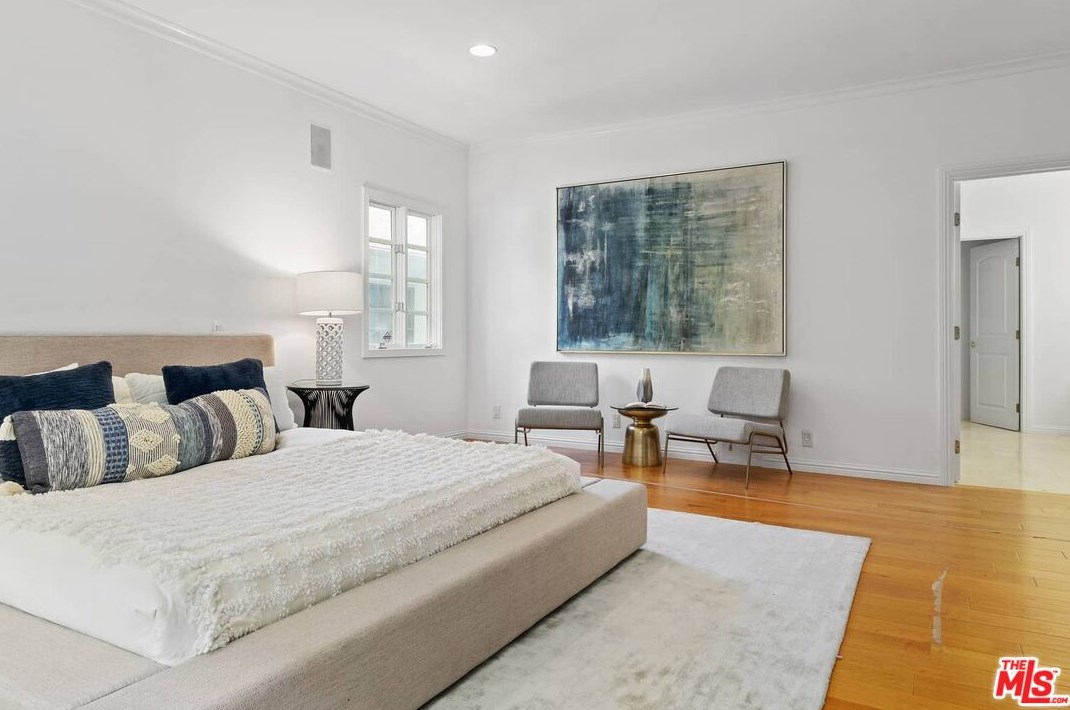 10759 Ashton Ave, Los Angeles CA 90024-5047 exterior