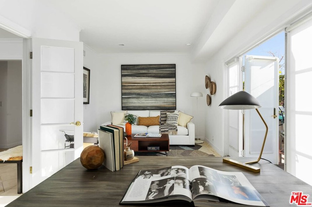 10759 Ashton Ave, Los Angeles CA 90024-5047 exterior