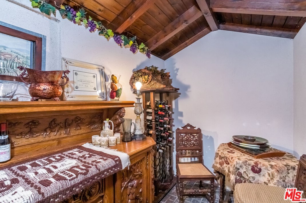 10825 Savona Rd, Los Angeles CA  90077-2306 exterior