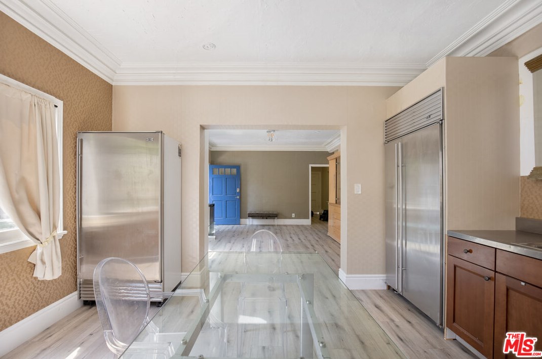 7301 Fountain Ave, Los Angeles CA  90046-5611 exterior