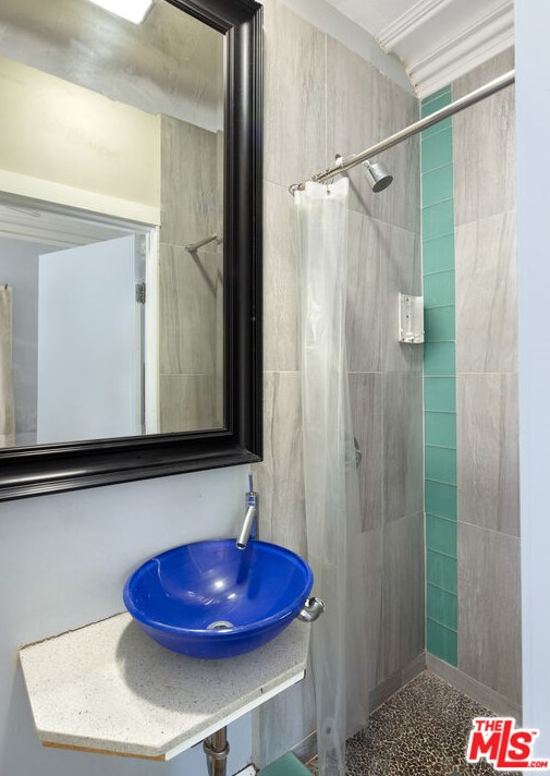 7301 Fountain Ave, Los Angeles CA  90046-5611 exterior