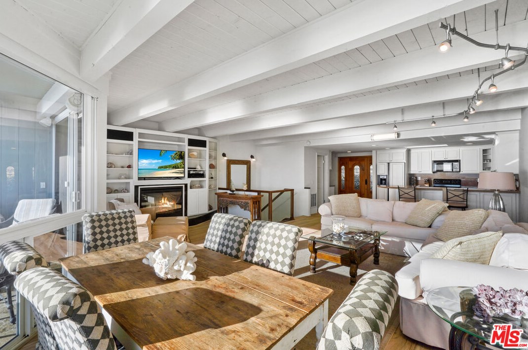 11876 Beach Club Way, Malibu, CA 90265-2246