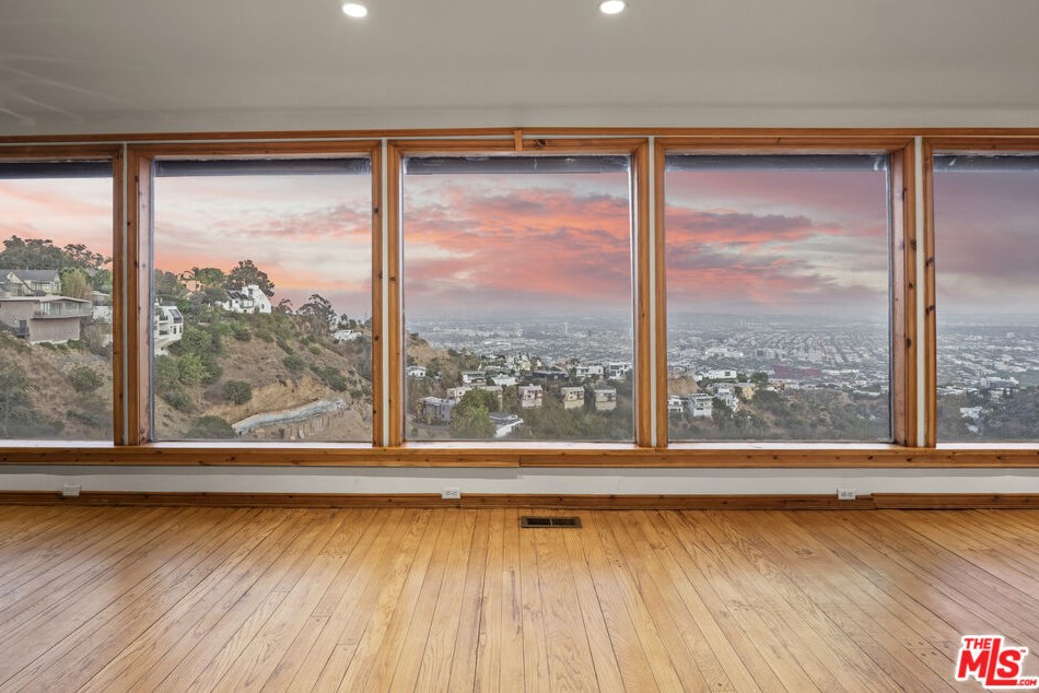 8888 Appian Way, Los Angeles CA  90046-7735 exterior