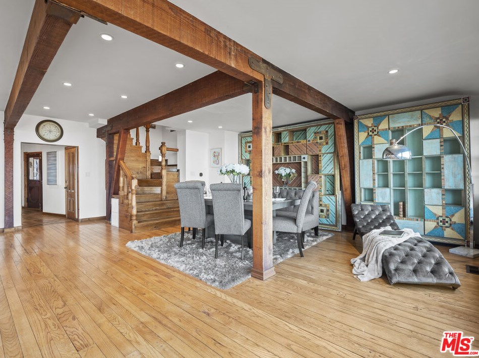 8888 Appian Way, Los Angeles CA  90046-7735 exterior