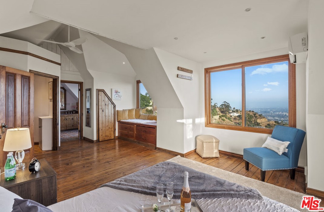 8888 Appian Way, Los Angeles CA  90046-7735 exterior