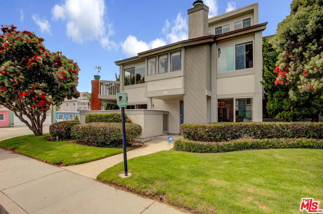3544 Sunset Ln, Oxnard, CA 93035