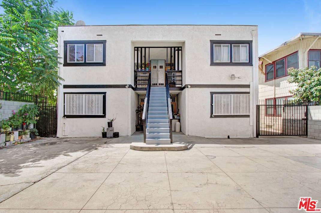2631 San Marino St, Los Angeles, CA 90006-1801