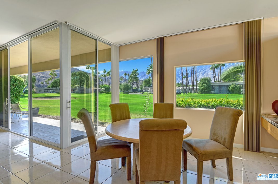 288 Desert Lakes Dr, Palm Springs, CA 92264