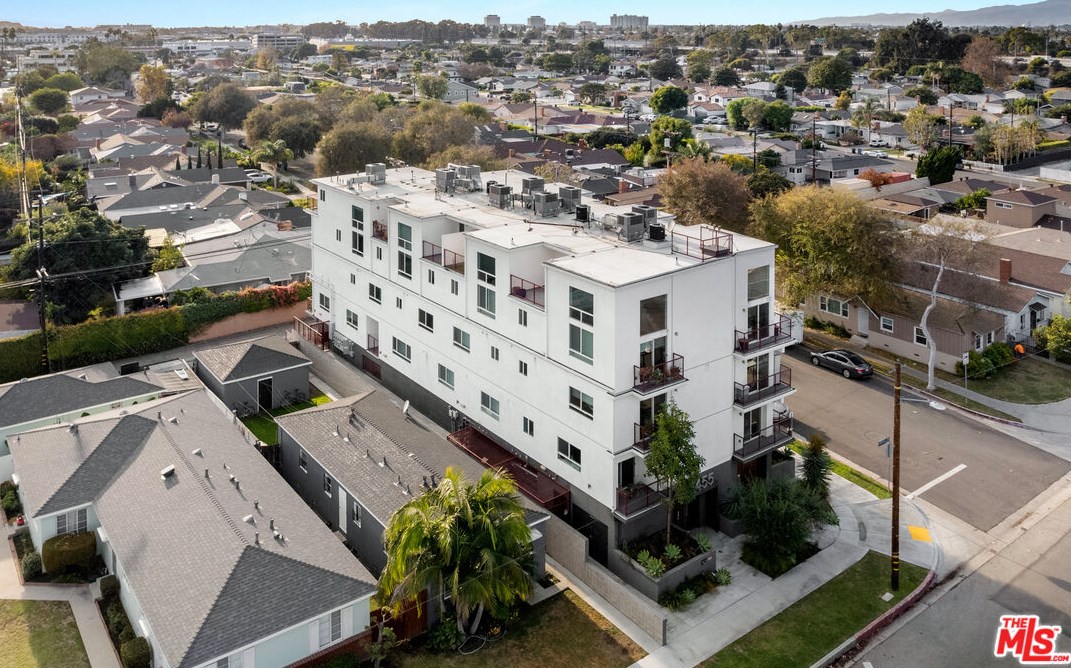 5455 Inglewood Blvd, Los Angeles CA  90230-6216 exterior