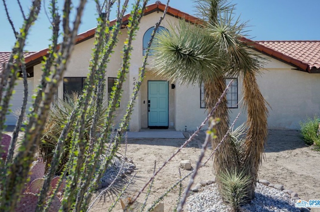 54610 Primavera Dr, Yucca Valley CA  92284-2386 exterior