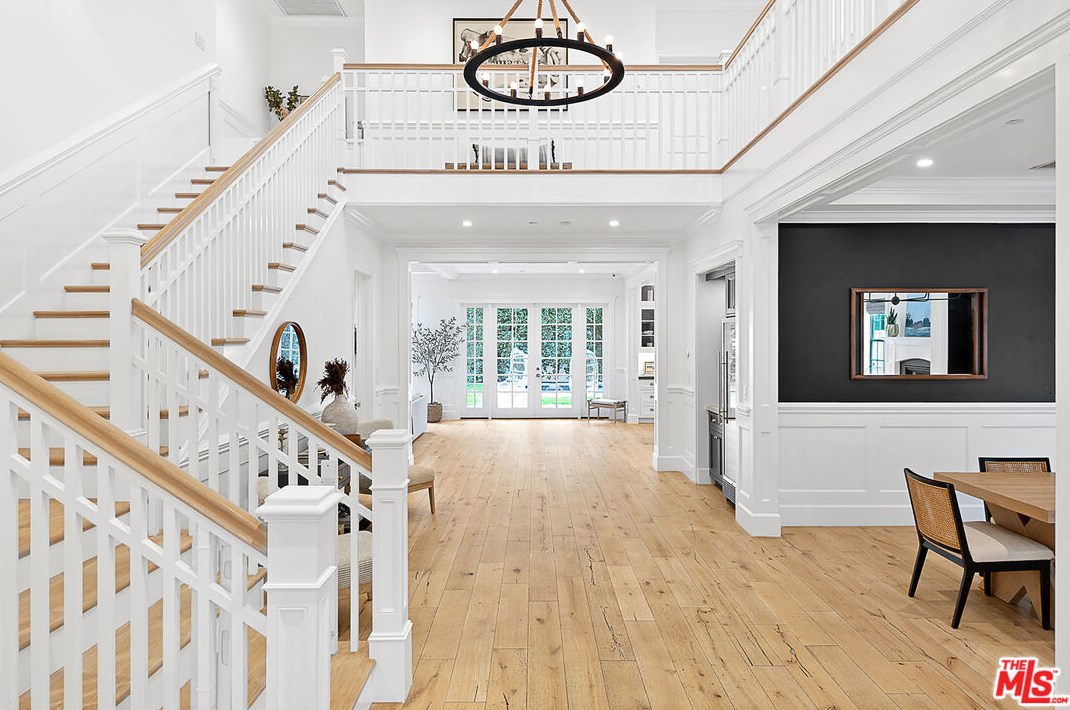 11622 Huston St, North Hollywood, CA 91601