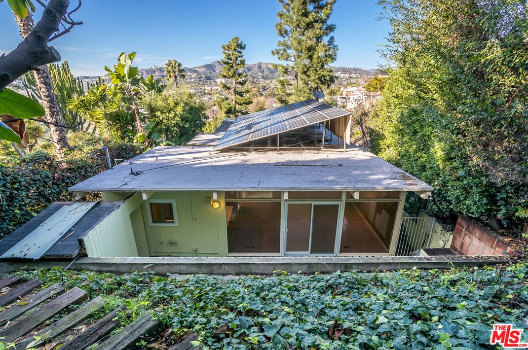 1722 Hollyvista Ave, Los Angeles CA  90027-4626 exterior