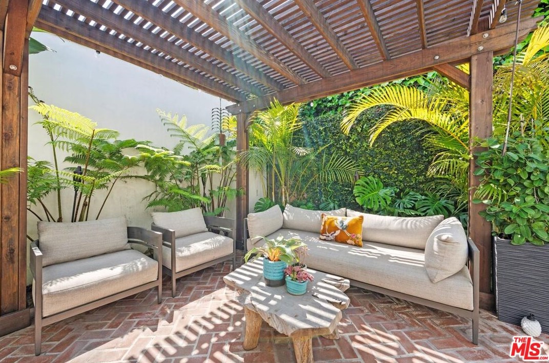 8816 David Ave, Los Angeles CA  90034-2208 exterior
