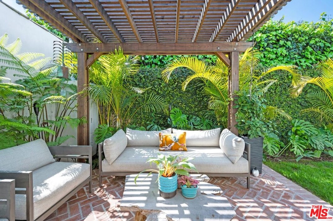 8816 David Ave, Los Angeles CA  90034-2208 exterior