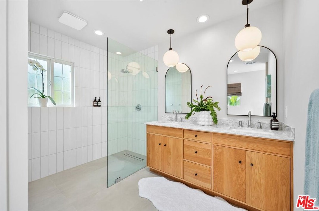 8816 David Ave, Los Angeles CA  90034-2208 exterior