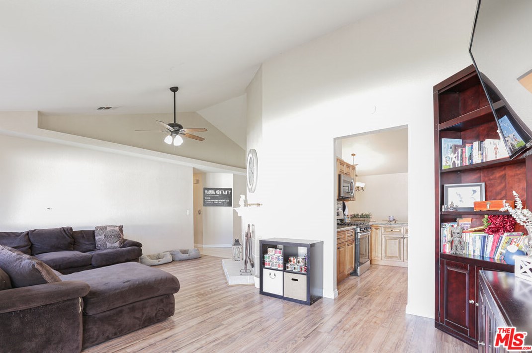 1621 E Beringer Dr, San Jacinto, CA 92583
