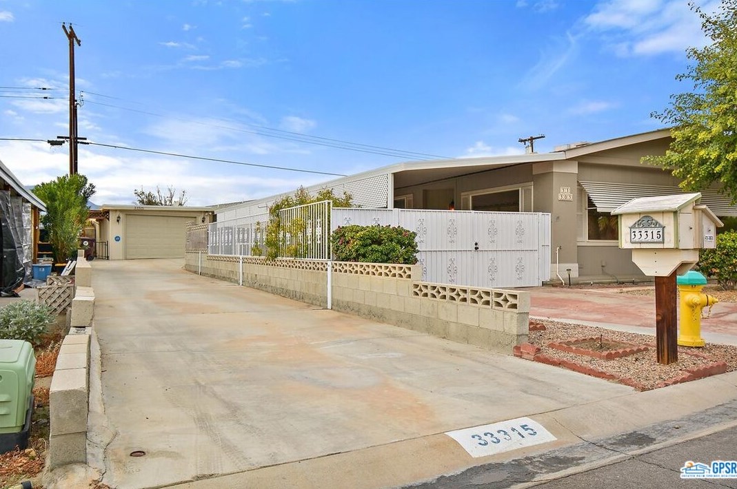 33315 Laura Dr, Thousand Palms, CA 92276