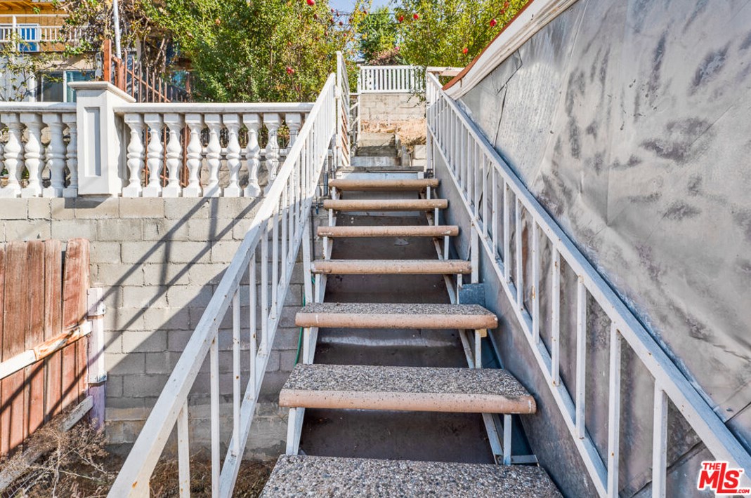 5058 Williams Pl, Los Angeles CA  90032-4016 exterior