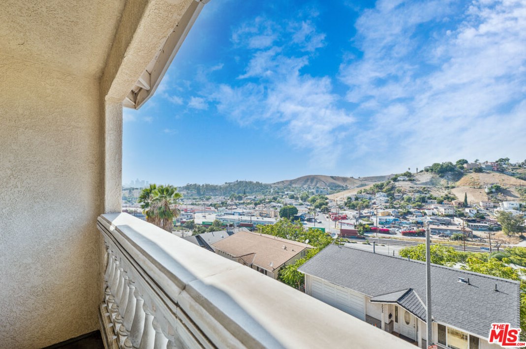 5058 Williams Pl, Los Angeles CA  90032-4016 exterior