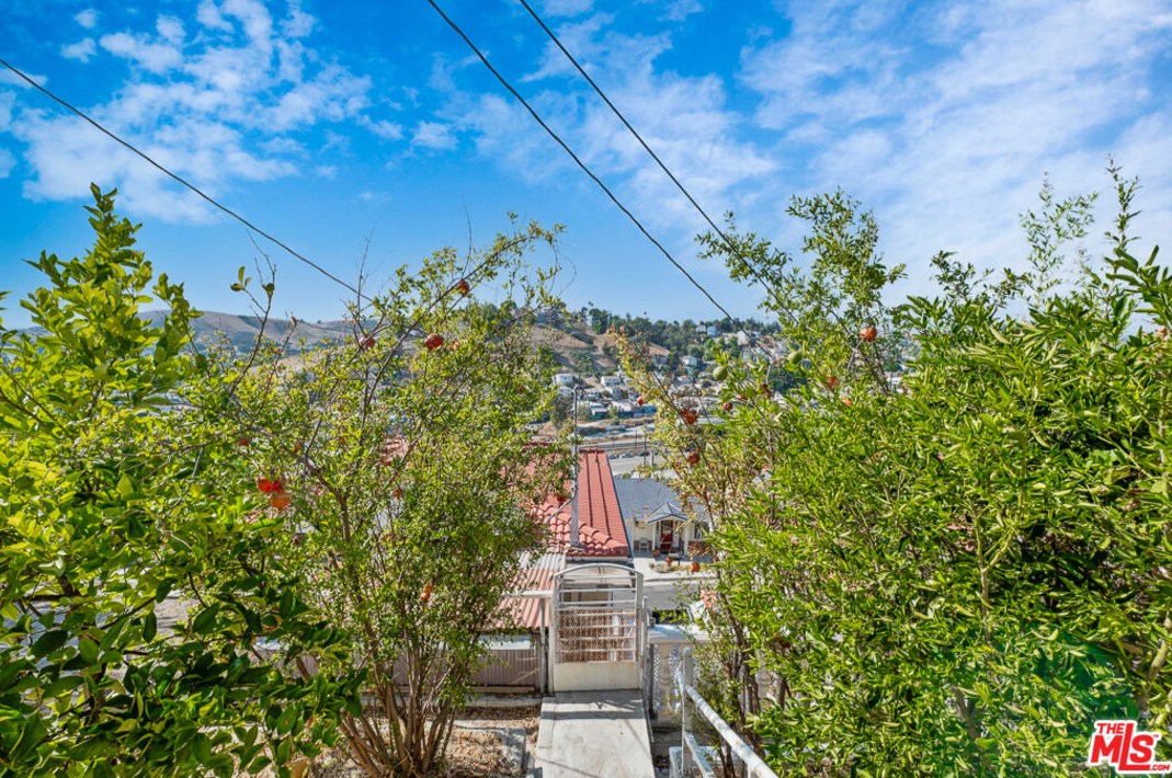 5058 Williams Pl, Los Angeles CA  90032-4016 exterior