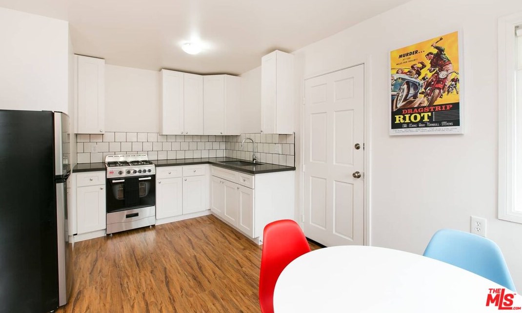 1817 Highland Ave, Los Angeles CA  90019-5513 exterior