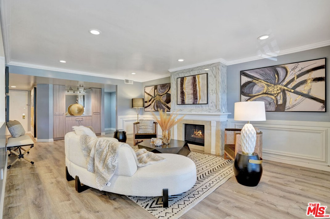 225 S Tower Dr 101, Beverly Hills, CA 90211