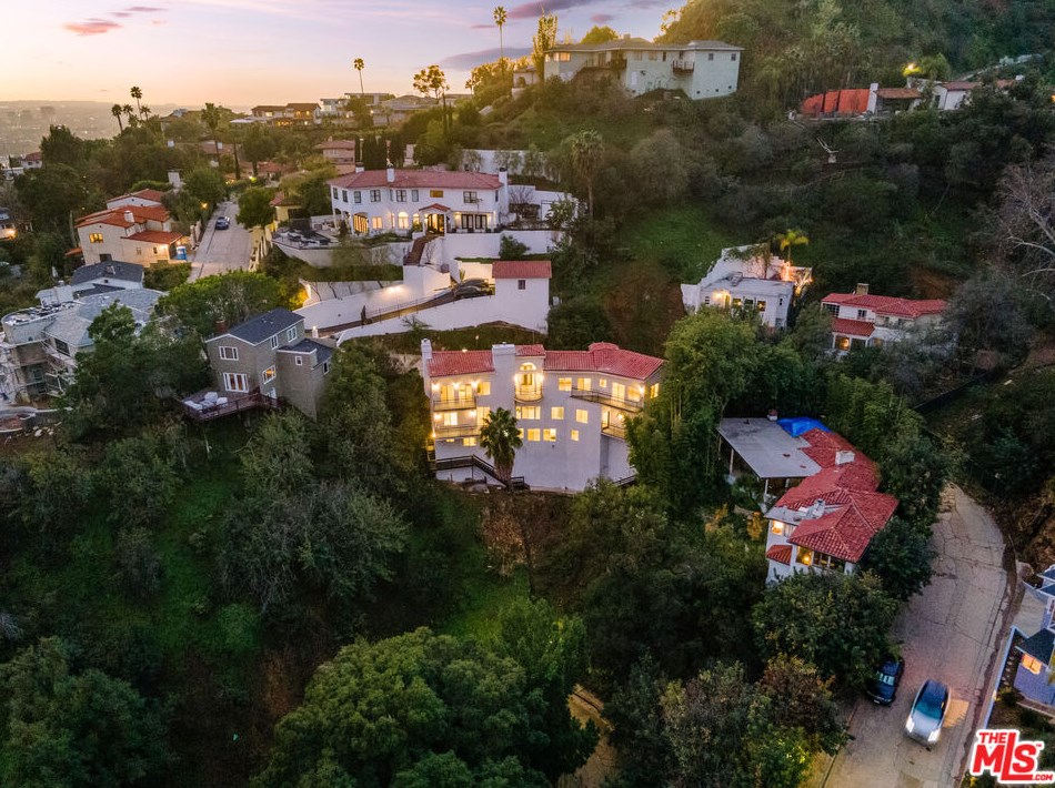 7004 La Presa Dr, Los Angeles CA  90068-3105 exterior