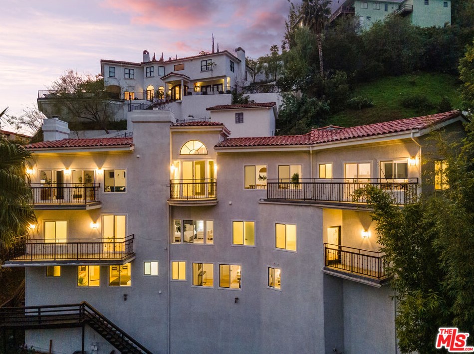 7004 La Presa Dr, Los Angeles CA  90068-3105 exterior