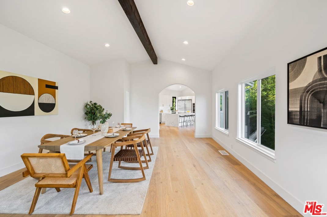 7004 La Presa Dr, Los Angeles CA  90068-3105 exterior