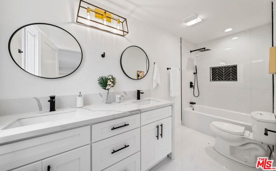 7004 La Presa Dr, Los Angeles CA  90068-3105 exterior
