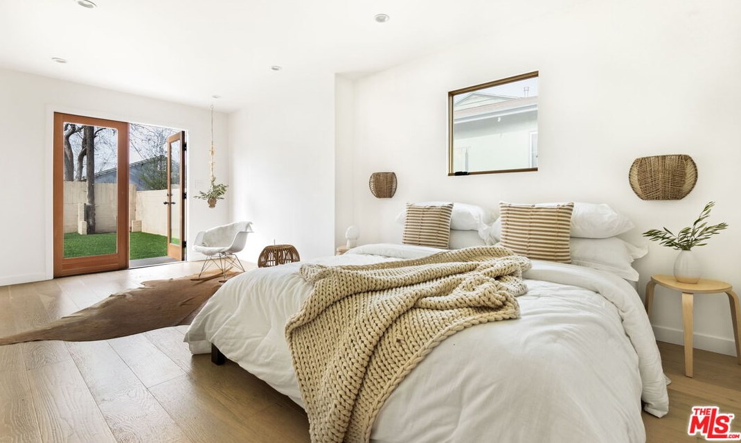 8511 Belford Ave, Los Angeles CA  90045-4315 exterior