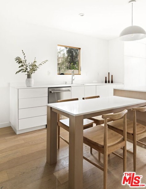 8511 Belford Ave, Los Angeles CA  90045-4315 exterior