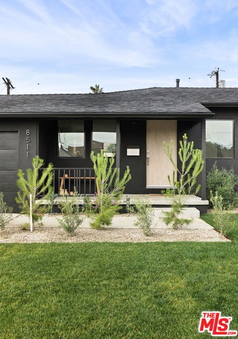 8511 Belford Ave, Los Angeles CA  90045-4315 exterior