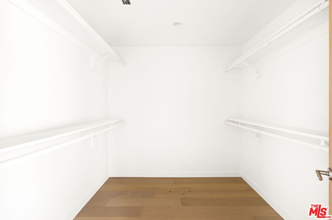 8511 Belford Ave, Los Angeles CA  90045-4315 exterior